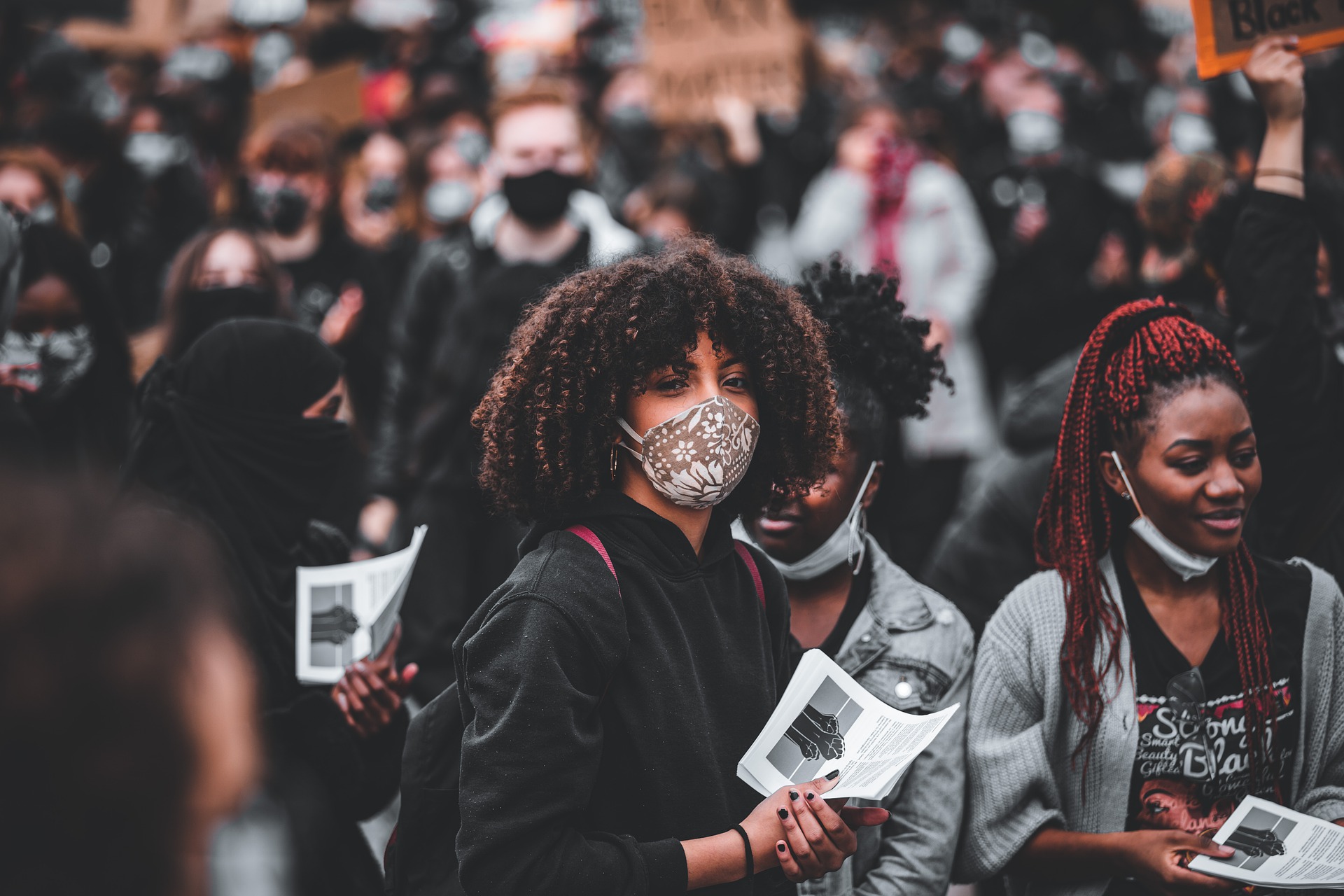 COMO ESTÃO AS MULHERES NA PANDEMIA?