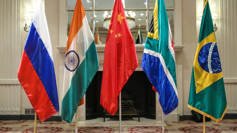 BRICS: R de Rússia