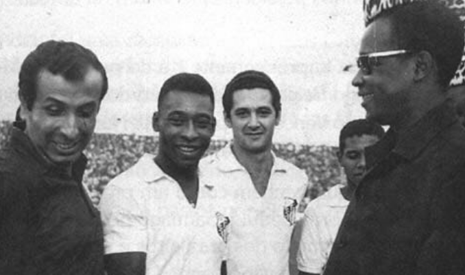 O SANTOS DE PELÉ PAROU UMA GUERRA?